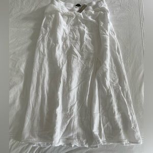 Slide-slit soft gauze maxi skirt